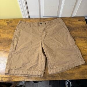 rag & bone Tan Cargo Shorts with Classic Design